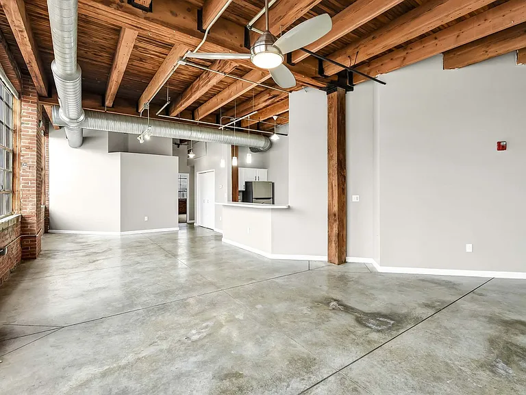 SoHo Lofts — Photo 10