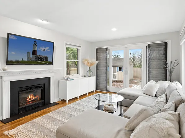 23 Town Ln, East Hampton, NY 11937