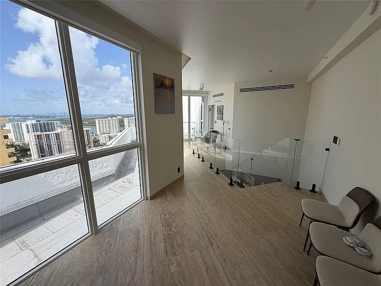 16425 Collins Ave #OS18A — Photo 15