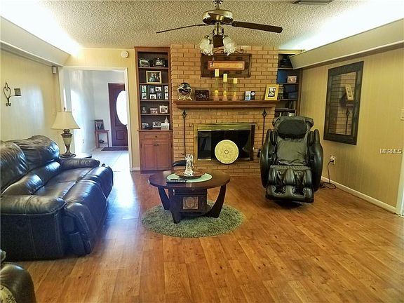3rd image of 5628 Stratford Ln