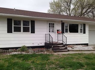 1403 Grant St, Saint Paul, NE 68873