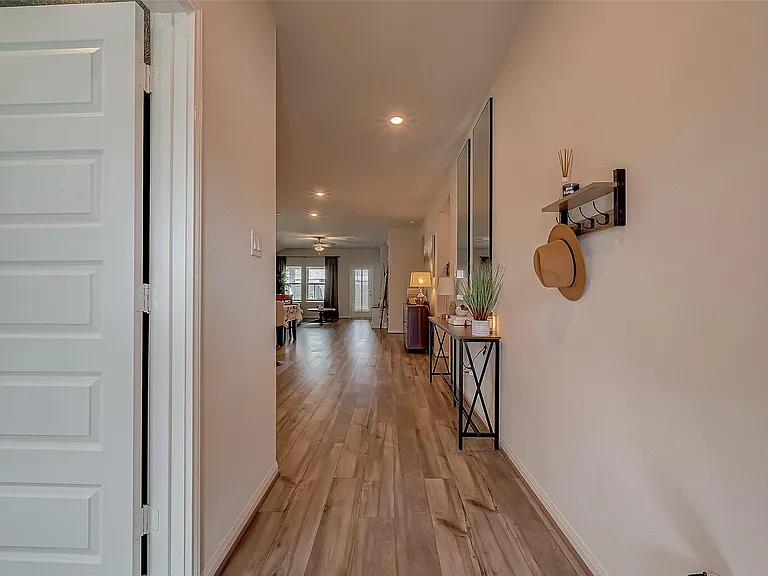 2114 Cherryvale Dr — Photo 5