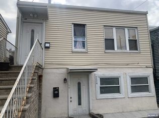 224 Main St, Cliffside Park, NJ 07010