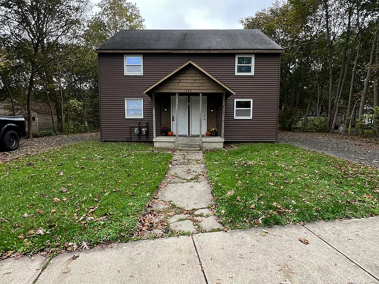 260 Allen St #A — Photo 1
