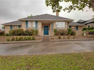 2914 Apple Valley Dr, Garland, TX 75043