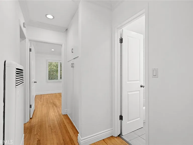 14625 Moorpark St — Photo 7