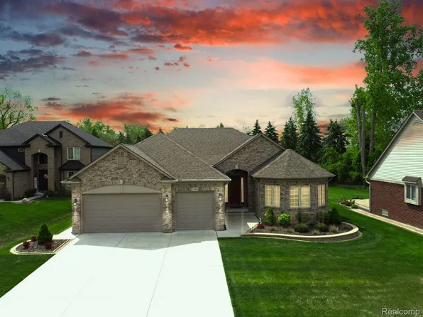 7284 Park Terrace Ln, Shelby Township, MI 48317