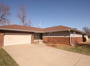 2427 Brookwood Ln, Salina, KS 67401