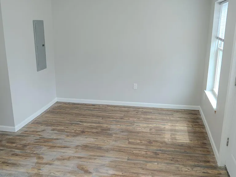 520 East Ave — Photo 5