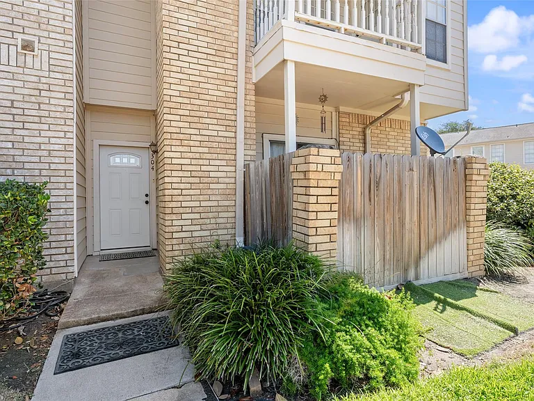7575 Cambridge St #1304 — Photo 5