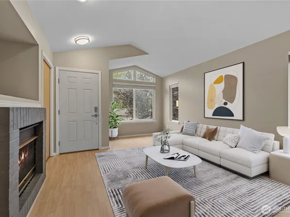 2210 Grade Road #2, Lake Stevens, WA 98258