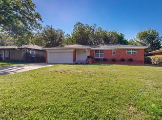 829 S Andrews Ave, Sherman, TX 75090