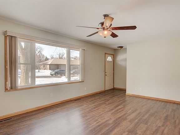 3rd image of 307 S 2nd St