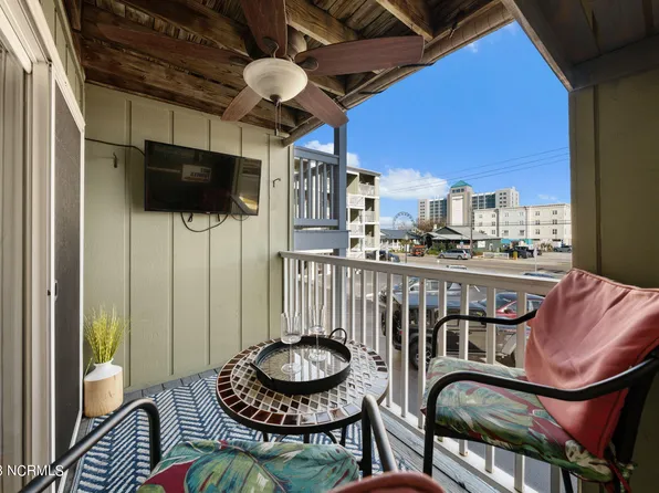 108 S Lake Park Boulevard Apt 103, Carolina Beach, NC 28428