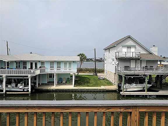 4th image of 16704 Kingston Way
