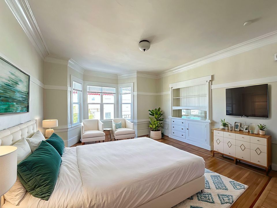 1st image of 1637 Clay St #9