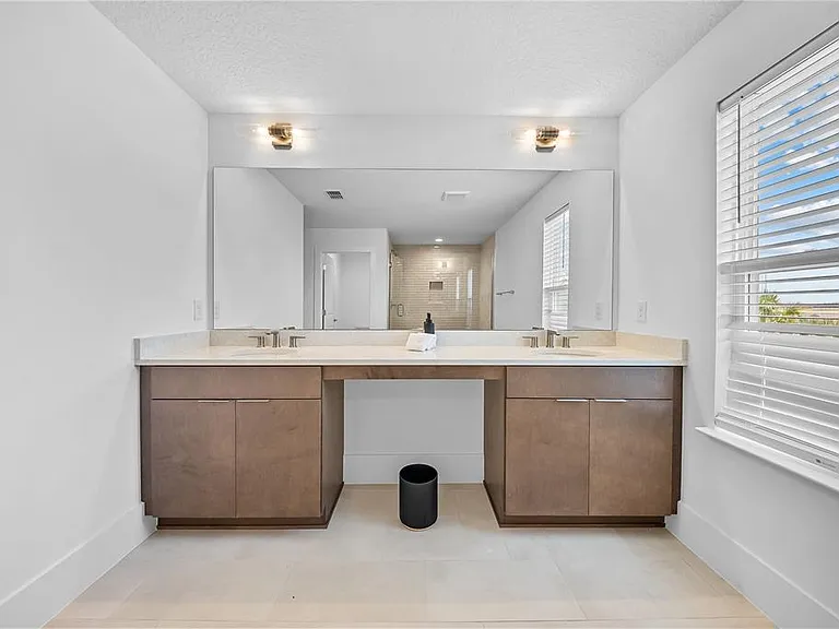 1694 Pinecliff Dr — Photo 43