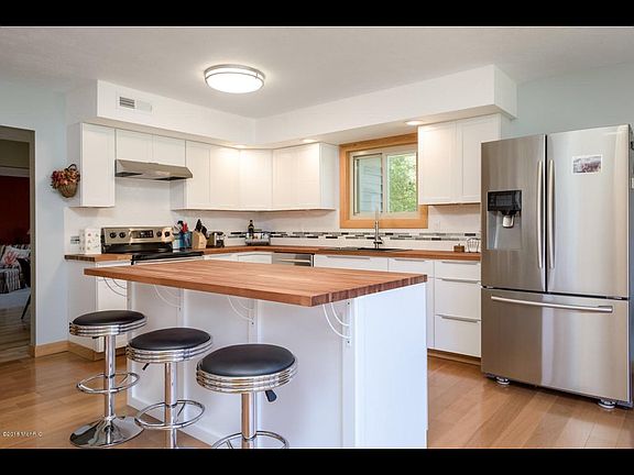 2nd image of 5875 N Westnedge Ave