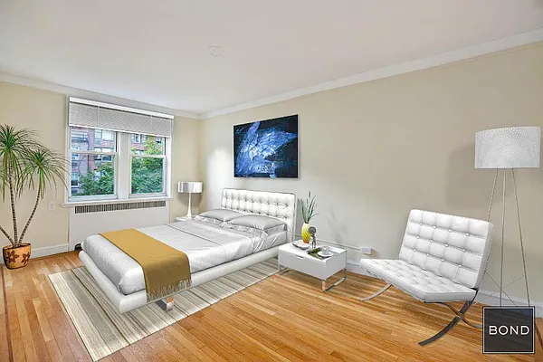 Sold by Bond New York | media 5