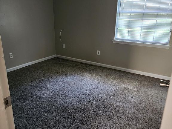 4th image of 5590 Lumberjack Ln