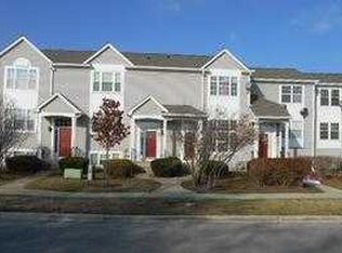 2915 Shelly Ln, Aurora, IL 60504