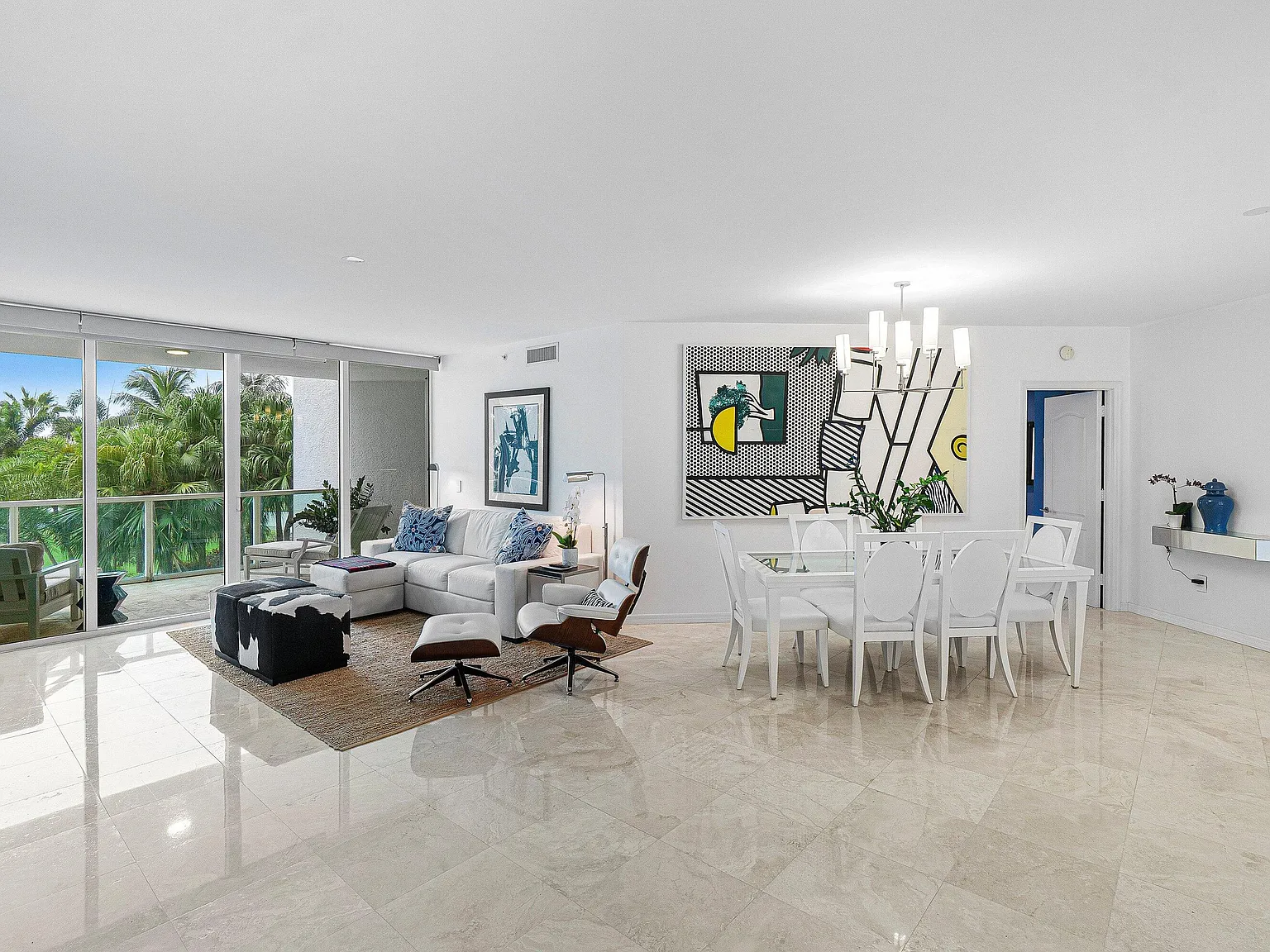 550 SE Mizner Blvd — Photo 1