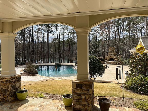 5th image of 214 Newport Dr