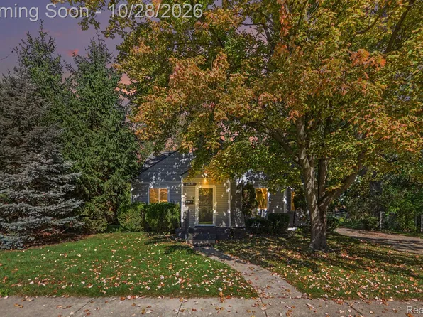 20615 California St, Saint Clair Shores, MI 48080