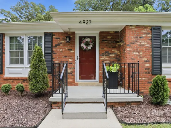 4927 Farm Pond Ln, Charlotte, NC 28212