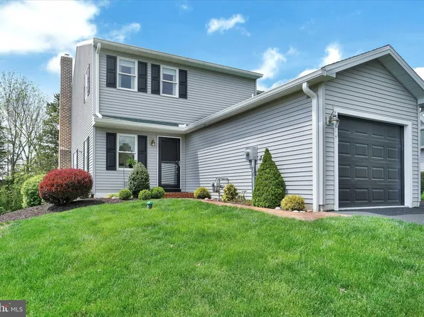 2614 Grandview Park Dr #16, York, PA 17408