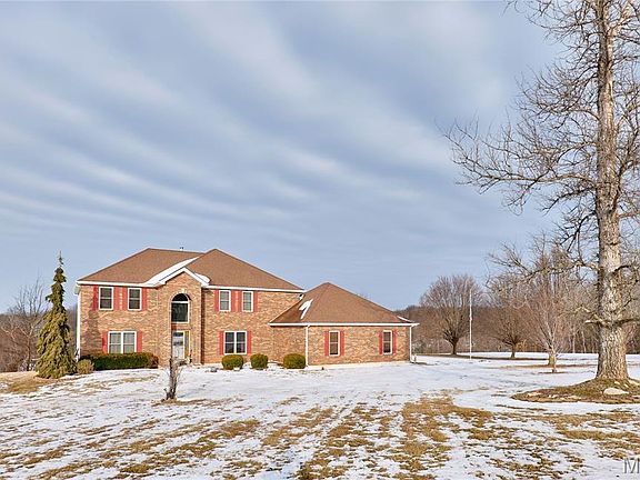 3rd image of 51 Fox Hollow Ln
