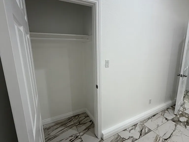 19206 Ingomar St — Photo 12