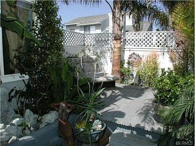 3rd image of 2398 Elden Ave