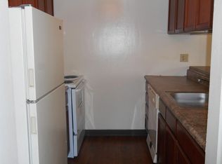 2715 Caroline St APT B, Saint Louis, MO 63104