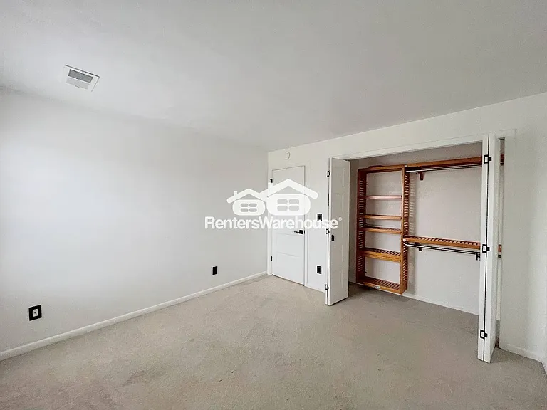 1843 Chantilly Ct #404 — Photo 22