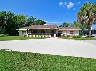 5112 10th Avenue Dr W, Bradenton, FL 34209