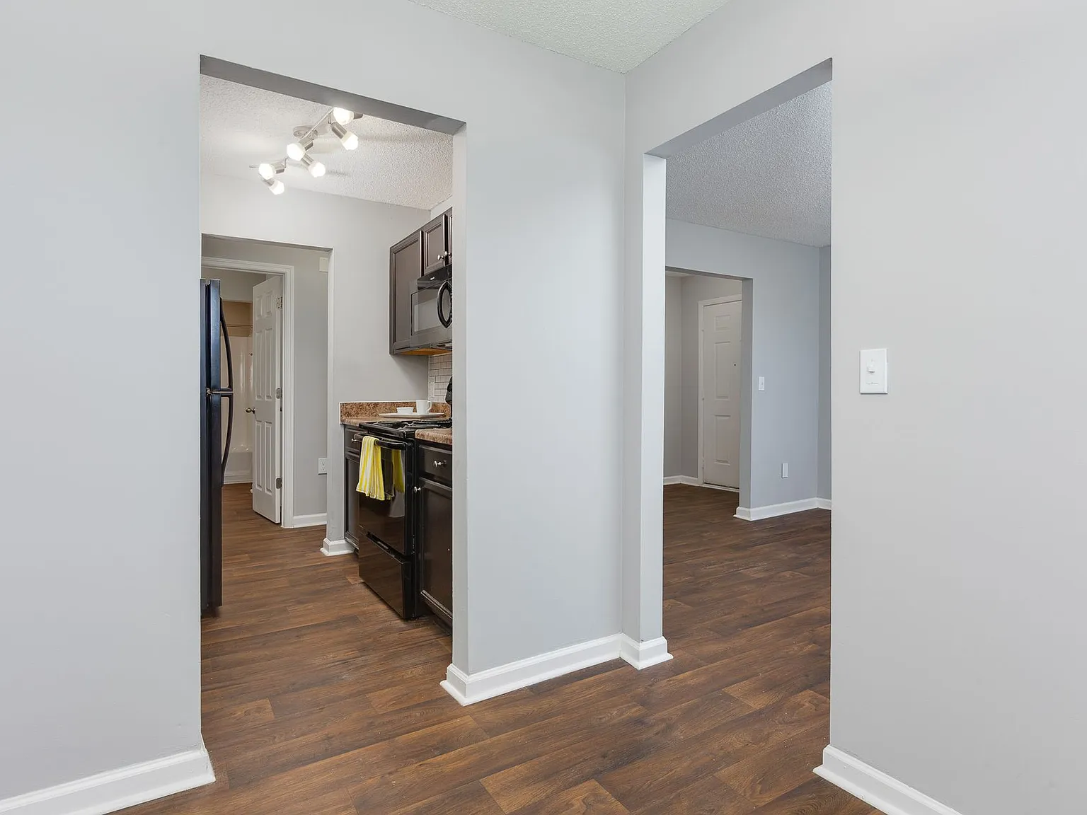 Northshore Flats — Photo 4