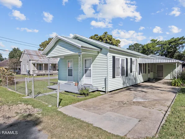 900 Doc Prejean St, Scott, LA 70583
