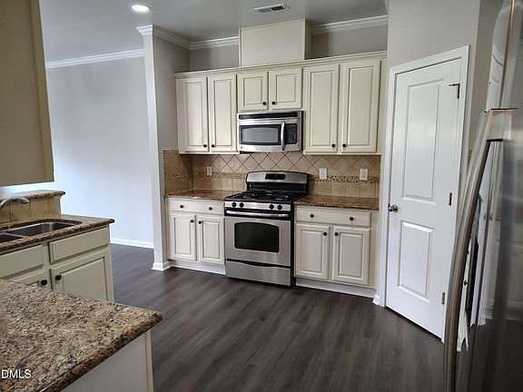 4th image of 831 Davidson Point Rd