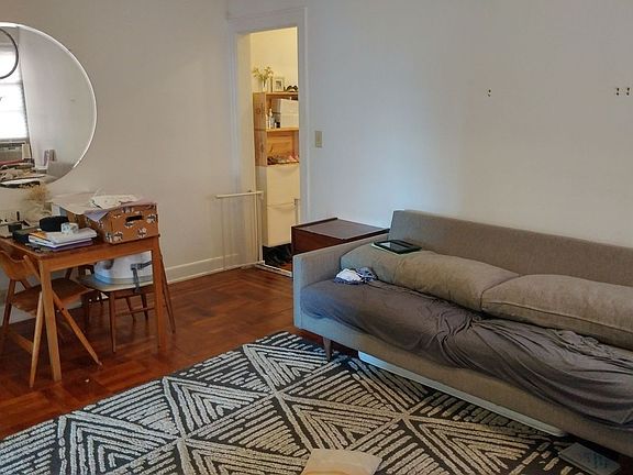 5th image of 3006 29th St APT 2B