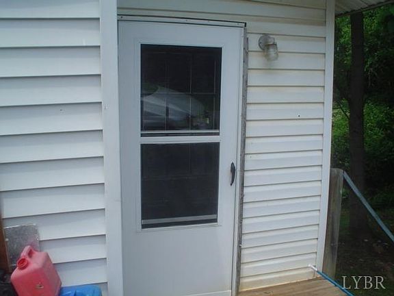 4th image of 522 Fillmore St