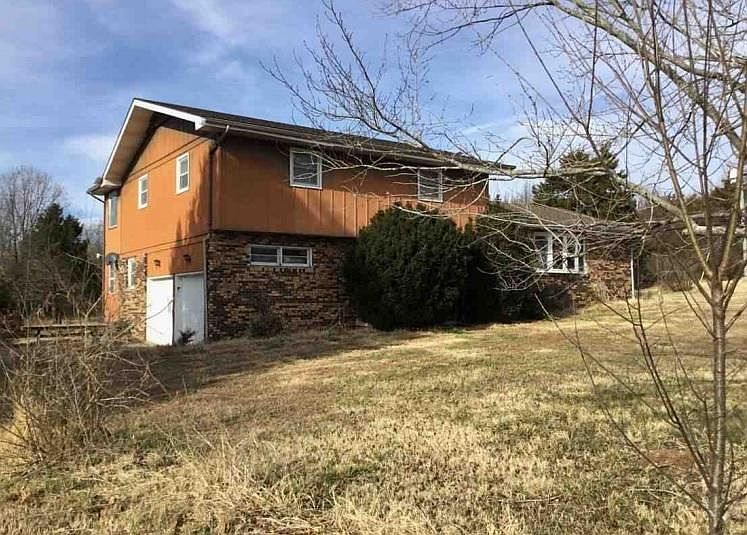 1st image of 3009 N Farm Road 81