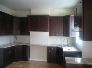 9 Orient Ave #HOUSE, Jersey City, NJ 07305