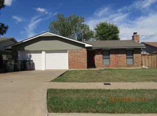 6909 SW Bainbridge Ave, Lawton, OK 73505