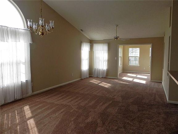 3rd image of 10769 Oriole Ct