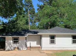 809 Guam St, Wake Village, TX 75501