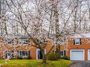 8902 Transue Dr, Bethesda, MD 20817