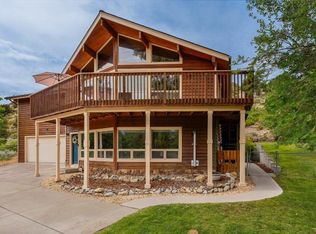 6104 Palmer Dr, Weed, CA 96094
