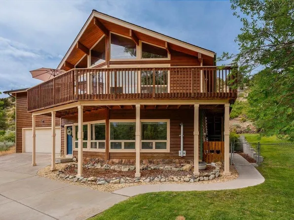 6104 Palmer Dr, Weed, CA 96094