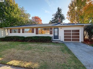 16338 SE Salmon St, Portland, OR 97233